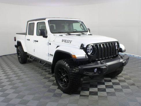 Used 2022 Jeep Gladiator Willys image 25