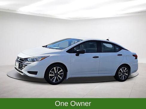 Used 2024 Nissan Versa S w/ S Plus Package image 3