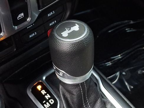 Used 2025 Jeep Wrangler Sport AWD/4WD image 14