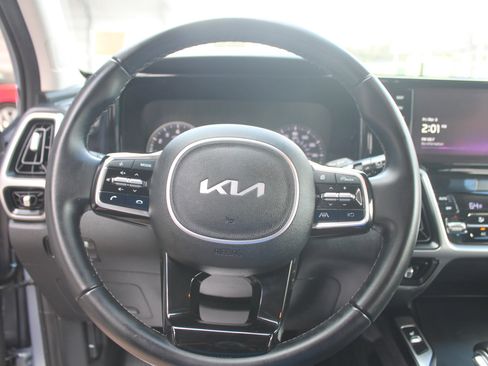 Used 2022 Kia Sorento S image 14