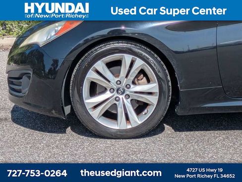 Used 2011 Hyundai Genesis 2.0T RWD image 10
