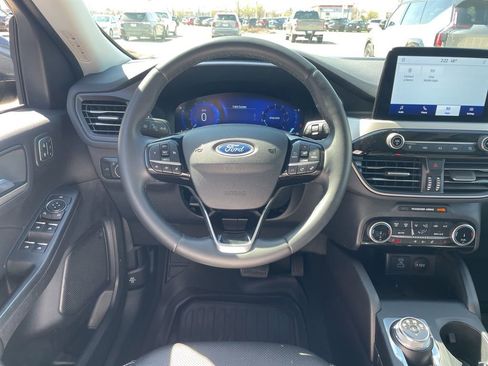 Used 2022 Ford Escape SEL w/ Technology Package AWD/4WD image 13