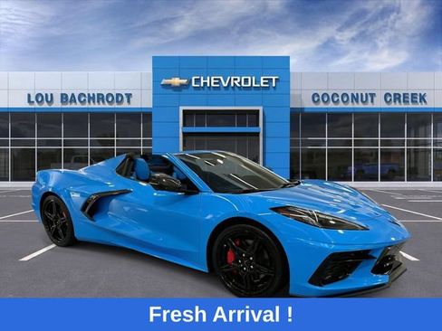 Used 2021 Chevrolet Corvette Stingray Premium Conv w/ Z51 Performance Package RWD image 2