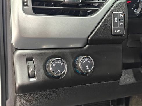 Used 2015 Chevrolet Tahoe LT AWD/4WD image 9
