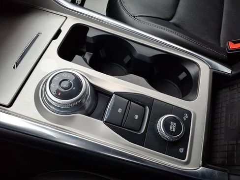 Certified 2022 Ford Explorer Limited w/ Equipment Group 301A image 29