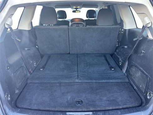Used 2018 Dodge Journey SE image 18