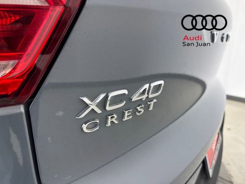 Used 2022 Volvo XC40 T4 R-Design w/ Advanced Package image 11