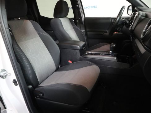 Used 2023 Toyota Tacoma TRD Off-Road image 20