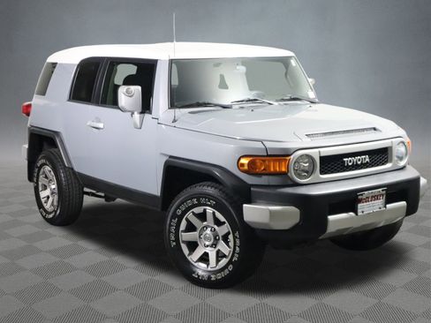 Used 2014 Toyota FJ Cruiser Base w/ Upgrade Package image 1