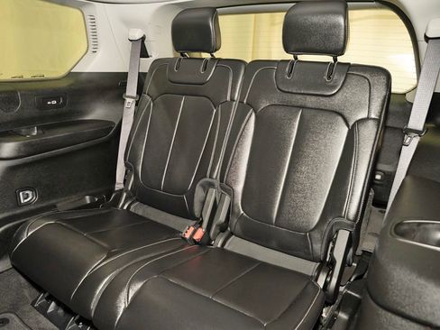 Used 2022 Jeep Grand Cherokee L Limited image 12