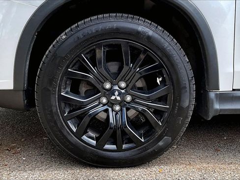 Used 2019 Mitsubishi Outlander Sport LE AWD/4WD image 31
