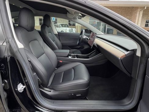 Used 2018 Tesla Model 3 Performance image 30