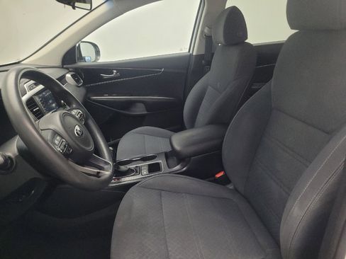 Used 2018 Kia Sorento LX image 17