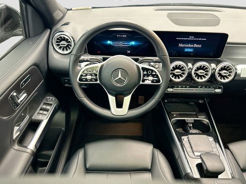 Used 2021 Mercedes-Benz GLB 250 GLB 250 image 10