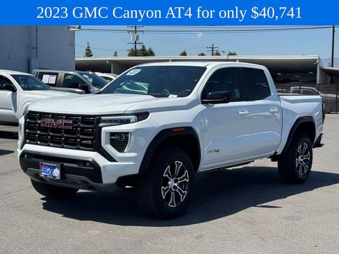 Used 2023 GMC Canyon AT4 w/ Canyon Safety Plus Package AWD/4WD image 4
