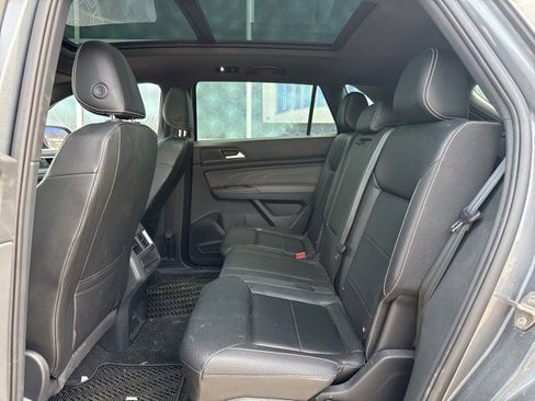 Used 2021 Volkswagen Atlas Cross Sport SE w/ Panoramic Sunroof Package image 10
