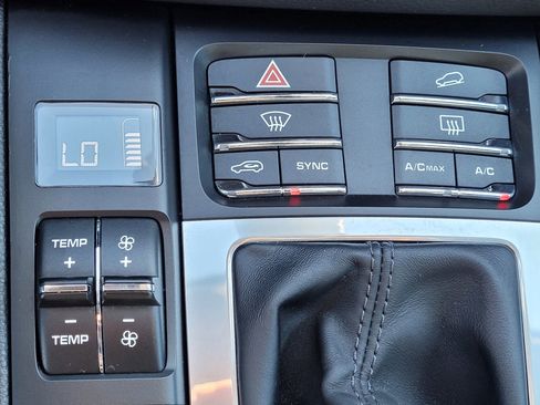 Used 2020 Porsche Macan S image 22