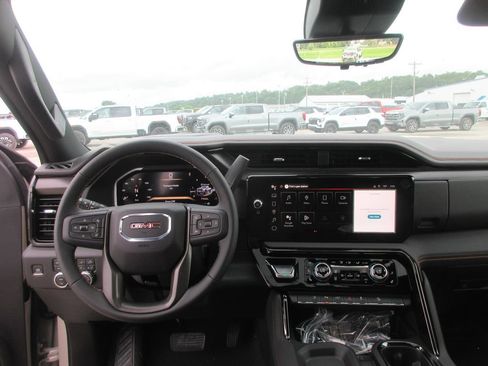 New 2026 GMC Sierra 2500 AT4 w/ AT4 Premium Plus Package AWD/4WD image 16