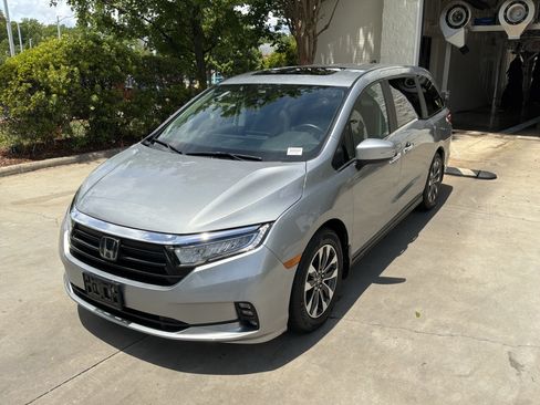 Used 2024 Honda Odyssey EX-L image 5