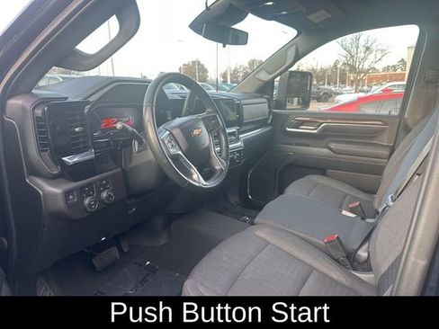 Used 2024 Chevrolet Silverado 3500 LT image 19