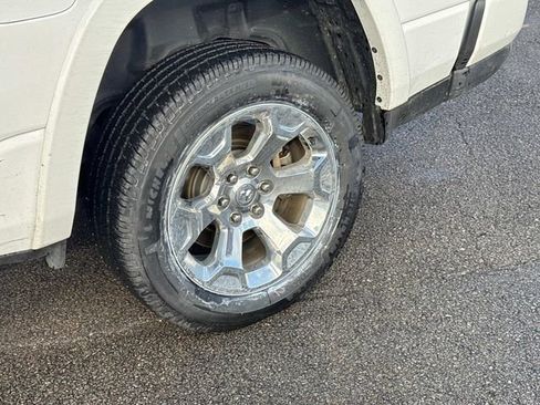 Used 2025 RAM 1500 Big Horn AWD/4WD image 11