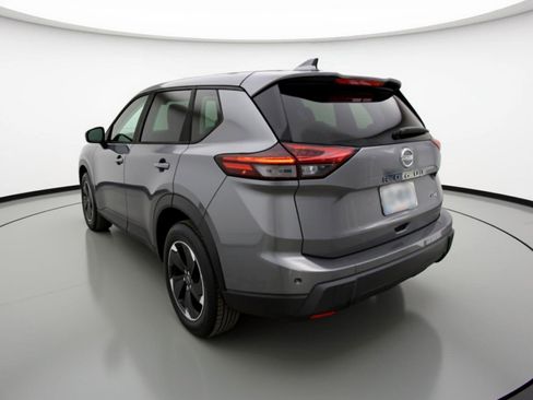 Used 2025 Nissan Rogue SV image 6