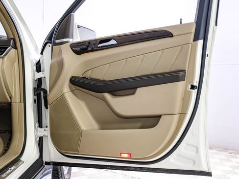 Used 2015 Mercedes-Benz GL 320 BlueTEC 4MATIC image 50