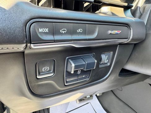 Used 2023 Cadillac Escalade ESV V AWD/4WD image 14