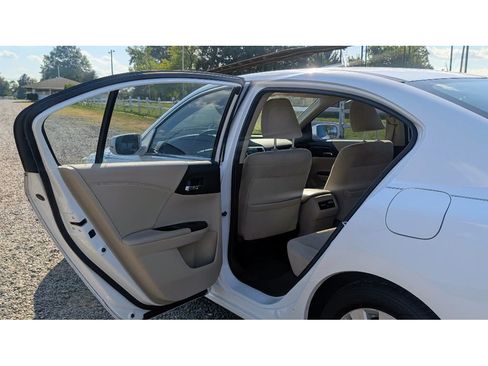 Used 2015 Honda Accord EX image 12