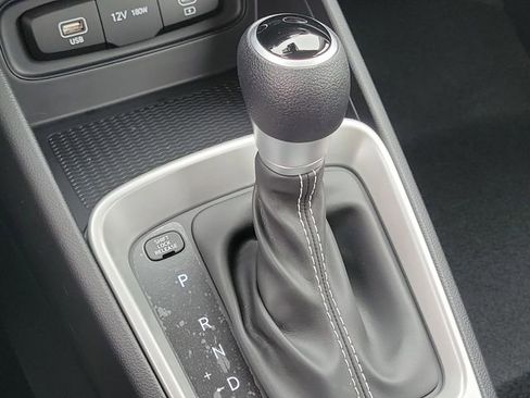 New 2026 Hyundai Venue SE image 14