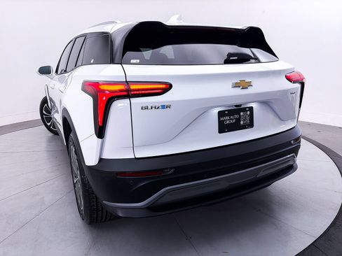 Used 2024 Chevrolet Blazer EV LT AWD/4WD image 9