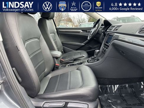 Used 2017 Volkswagen Passat 1.8T SE image 9