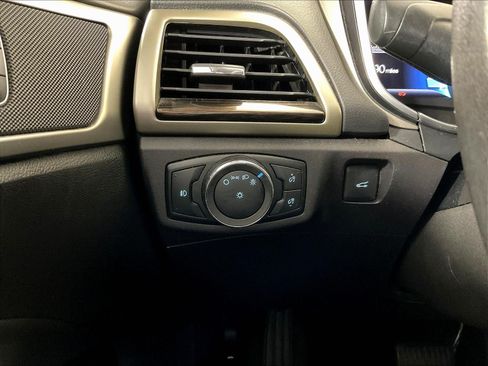 Used 2016 Ford Fusion SE w/ Equipment Group 202A FWD image 15