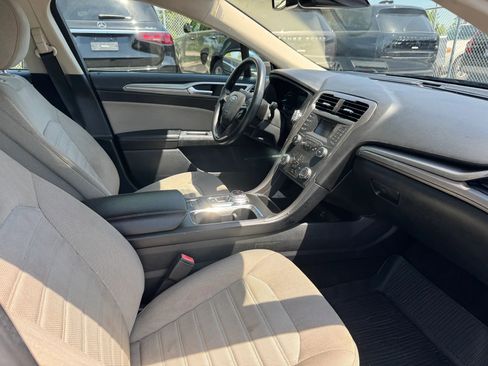 Used 2019 Ford Fusion S FWD image 12