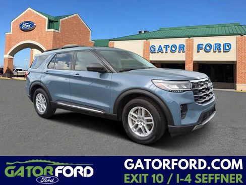 Certified 2025 Ford Explorer Active w/ Active Comfort Package RWD image 1