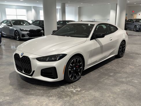 New 2026 BMW 430i Coupe w/ M Sport Package image 3