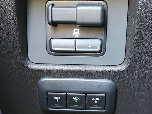 Used 2023 GMC Canyon AT4X w/ Edition 1 image 21