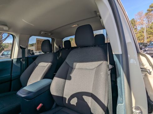 Used 2025 Ford Maverick XL image 9