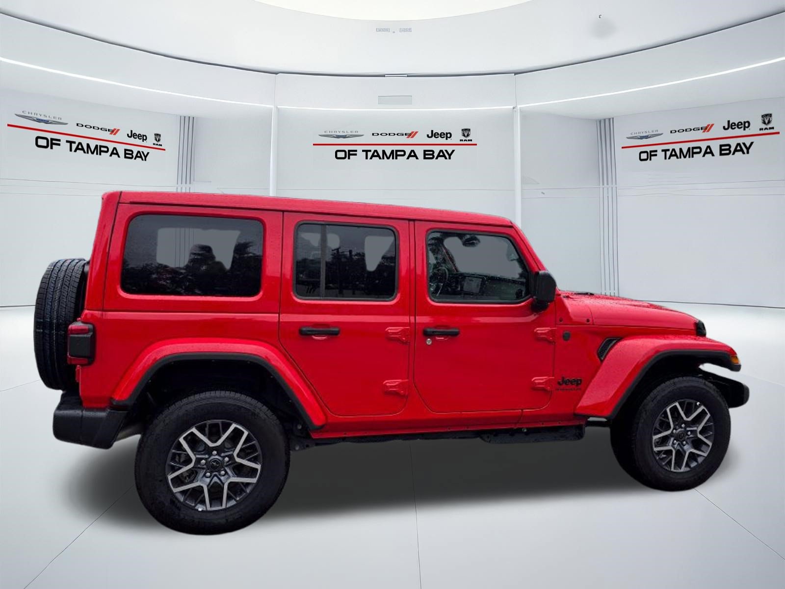 Used 2026 Jeep Wrangler Unlimited Sahara AWD/4WD image 7
