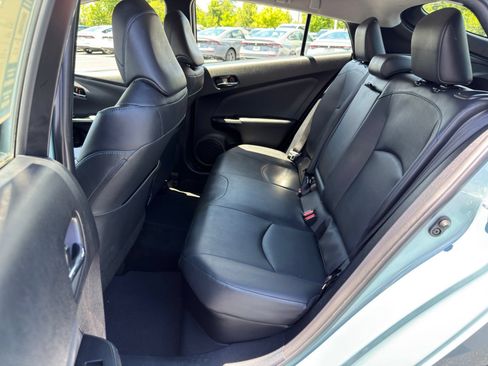 Used 2017 Toyota Prius Three Touring w/ Carpet Mat Package FWD image 26