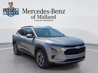 Used 2025 Chevrolet Trax LT w/ LT Convenience Package