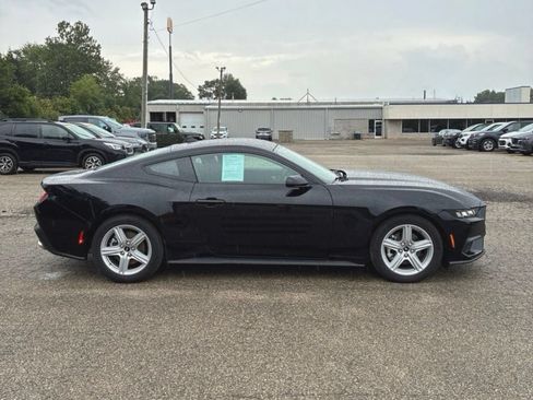 Used 2026 Ford Mustang Coupe RWD image 7