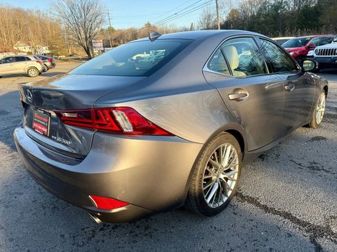 Used 2016 Lexus IS 300 AWD image 8