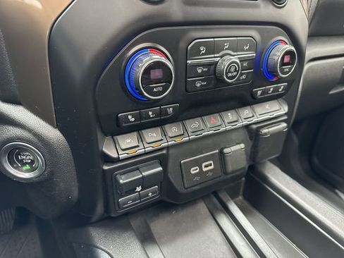 Used 2021 Chevrolet Silverado 1500 High Country w/ Technology Package AWD/4WD image 23