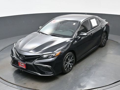 Used 2024 Toyota Camry SE FWD image 34