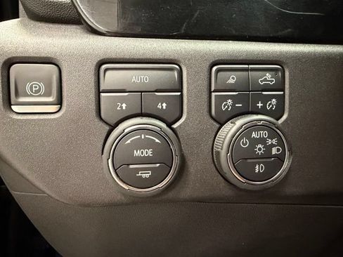 Certified 2023 Chevrolet Silverado 1500 LTZ w/ LTZ Convenience Package II AWD/4WD image 17