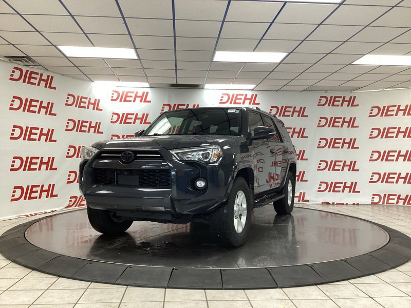 Used 2024 Toyota 4Runner SR5 Premium w/ Moonroof Package AWD/4WD image 3