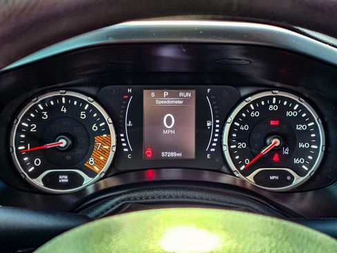 Used 2021 Jeep Renegade Sport image 25