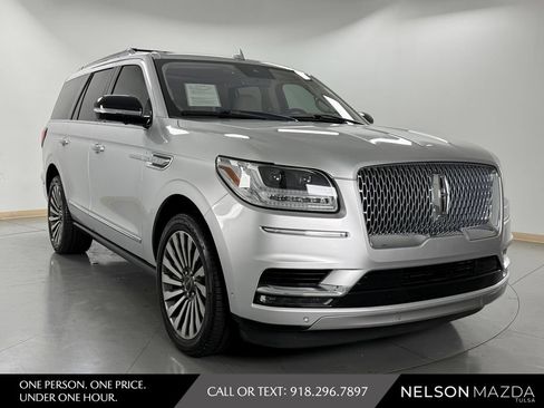 Used 2019 Lincoln Navigator Reserve w/ Cargo Package AWD/4WD image 4