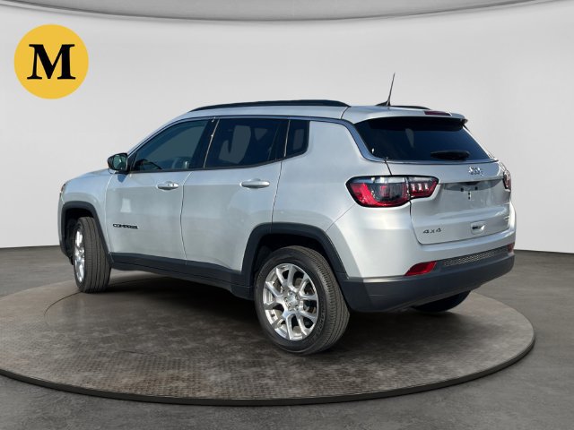 Used 2024 Jeep Compass Latitude AWD/4WD image 3